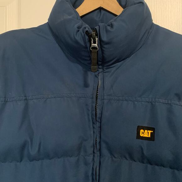 CAT Caterpillar Workwear Men’s Navy Blue Polyester Full Zip Puffer Vest Size XL - Picture 2 of 7
